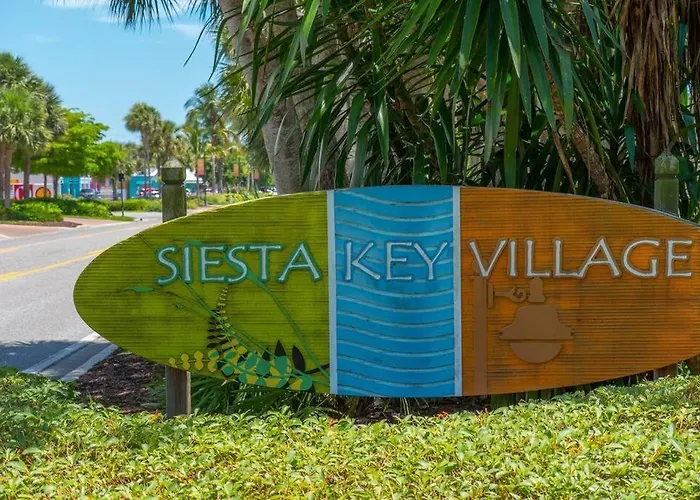 Sarasota Updated Pool Home, Near Siesta Key