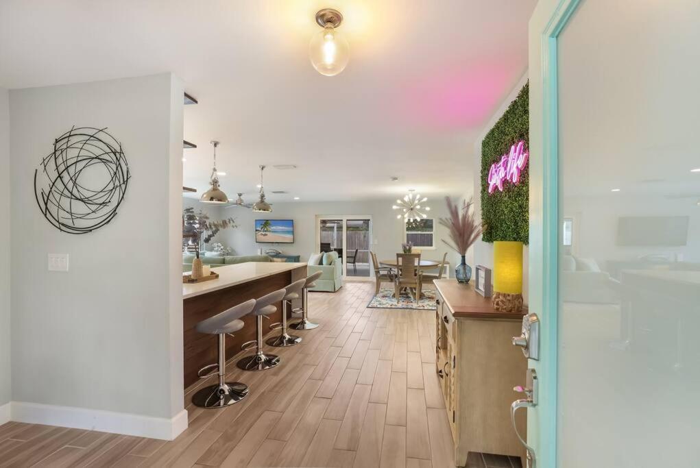 Updated Pool Home, Near Siesta Key Сasa de vacaciones Sarasota