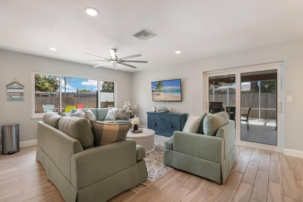 Сasa de vacaciones Updated Pool Home, Near Siesta Key *