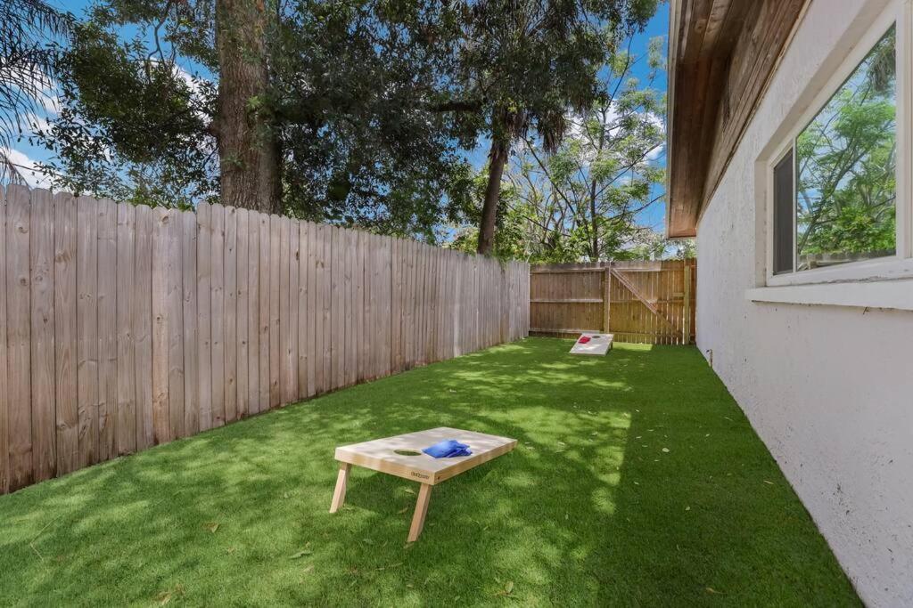 Сasa de vacaciones Updated Pool Home, Near Siesta Key *