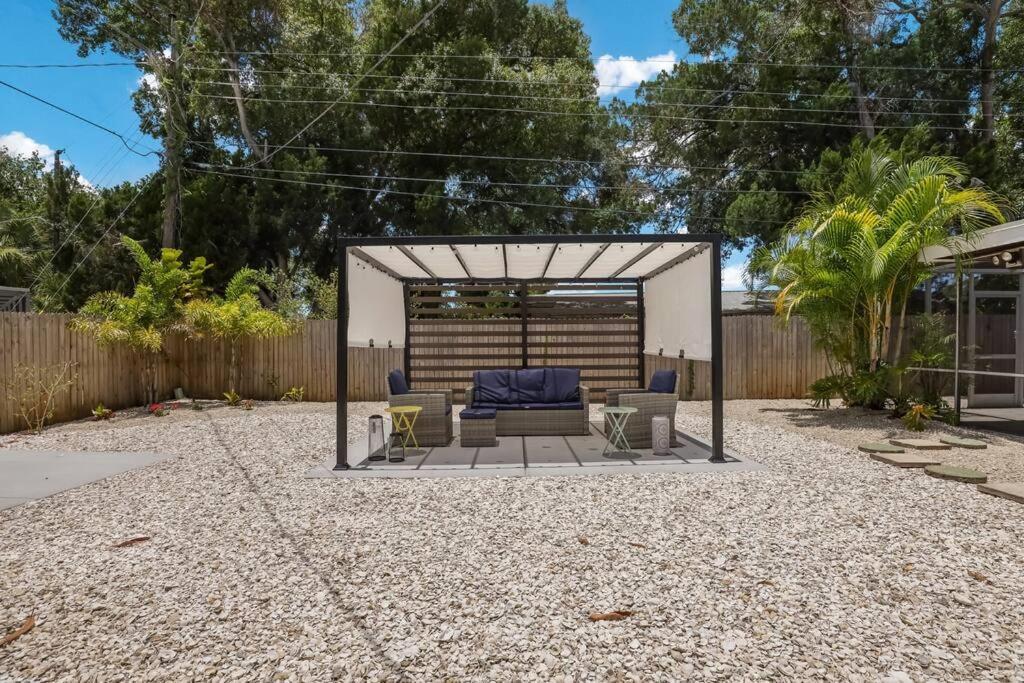 Updated Pool Home, Near Siesta Key Сasa de vacaciones *