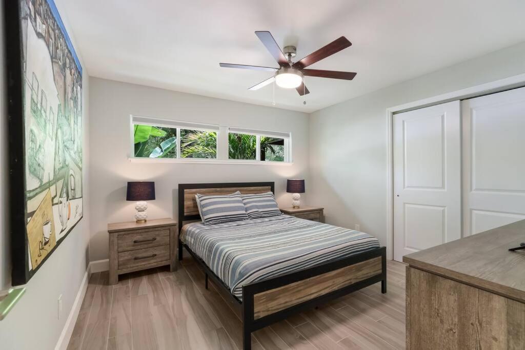 Updated Pool Home, Near Siesta Key Сasa de vacaciones Sarasota