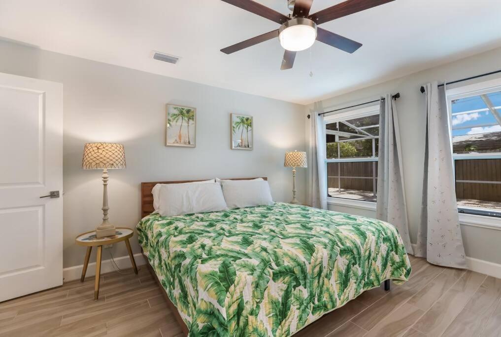 Updated Pool Home, Near Siesta Key Сasa de vacaciones