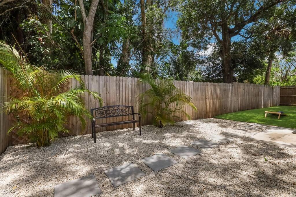 Updated Pool Home, Near Siesta Key Сasa de vacaciones Sarasota
